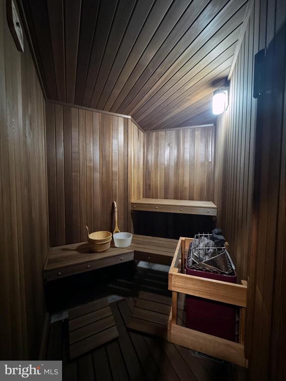 Building Photo - 5211 Rosalie Ridge Dr