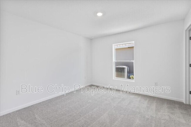 Building Photo - 5131 Magnolia Palm Dr