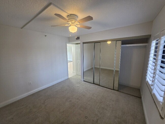 Building Photo - 5301 S Atlantic Ave