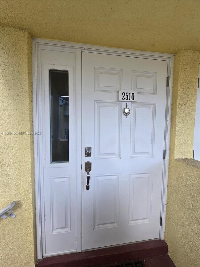 Building Photo - 2510 SE 19th Pl