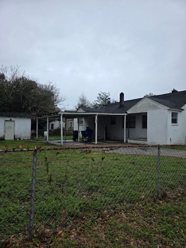 Building Photo - 1924 Calvert St