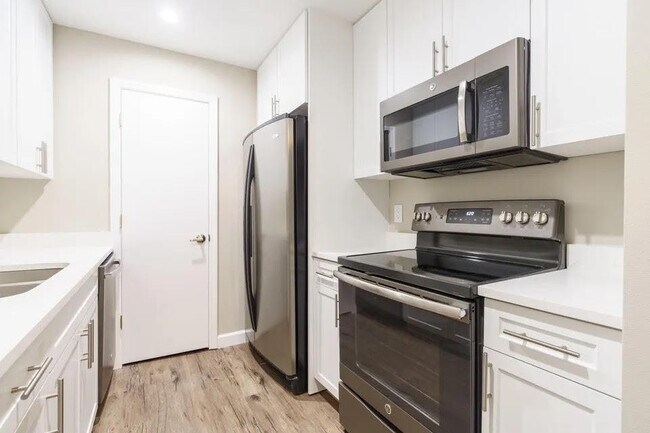 Building Photo - 12036 FL A1AAlt