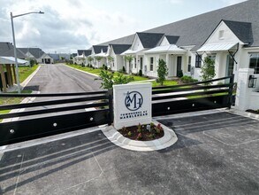 Building Photo - Brand New Single Story Townhome in Gated Community