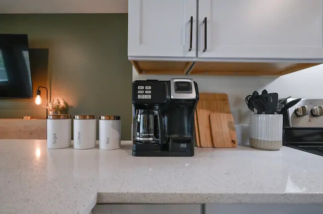 Coffee Maker for K-cups or Ground Coffee - 8109 Grant St