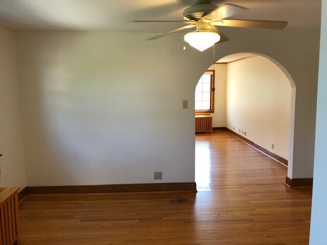 Building Photo - 512 W Wing St