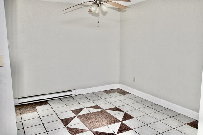 Building Photo - 204 Oak Manor Pl