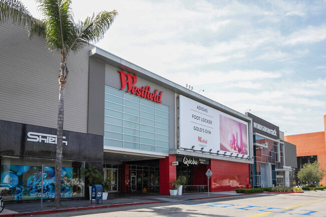 Building Photo - 3450 Sawtelle Blvd