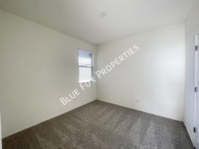 Building Photo - 10692 W Dickerson Dr