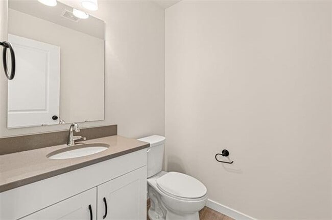 Building Photo - New Two Story Townhome!
