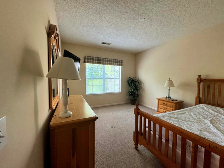 Building Photo - 4578 Girvan Dr