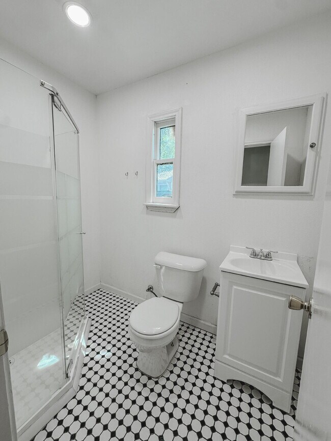 Building Photo - 2605 35th St