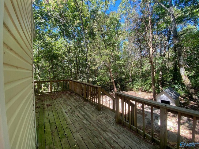 Building Photo - 523 Farmingdale Rd SE