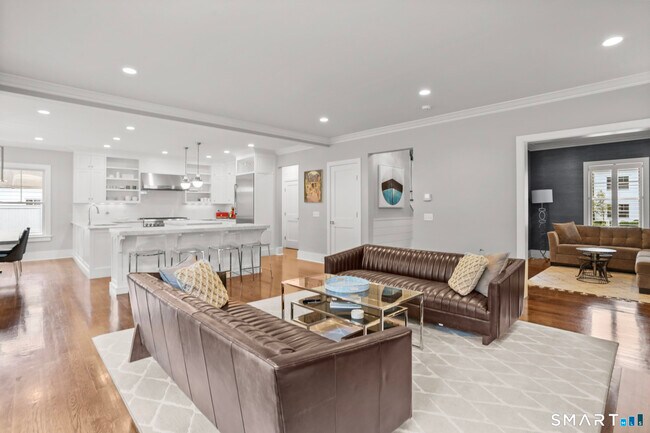 Building Photo - 26 Long Lots Ln