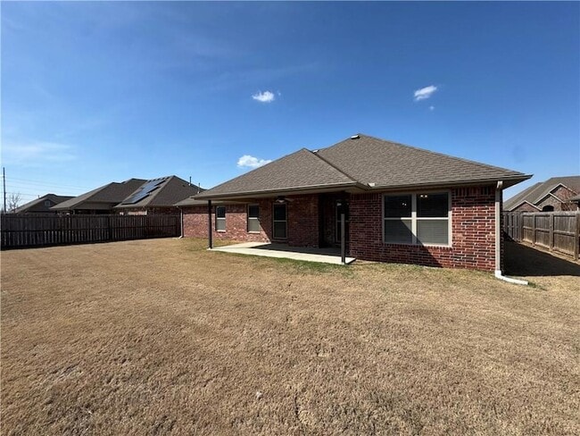 Building Photo - 4849 W Oldham Dr