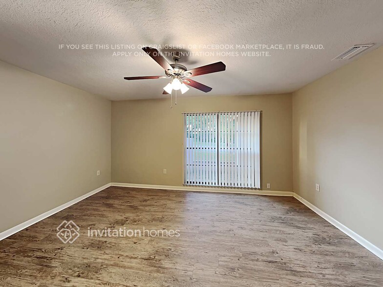 Building Photo - 907 Lakemont Dr