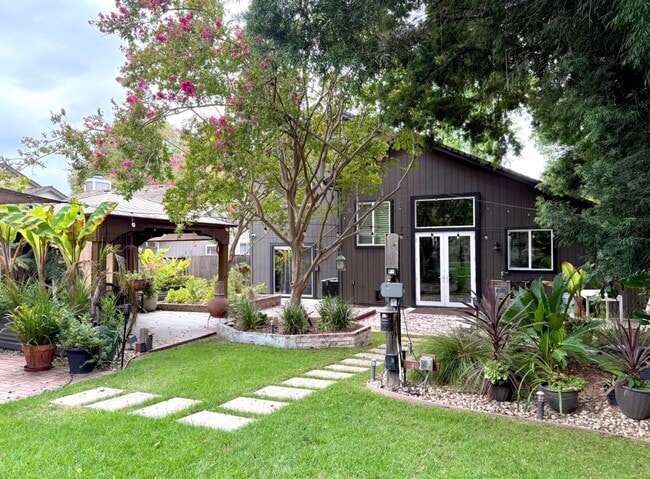 Building Photo - 2338 La Lima Way