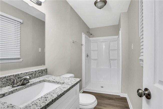 Building Photo - 1641 Delia Dr
