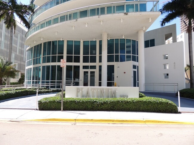 Building Photo - 480 NE 30th St
