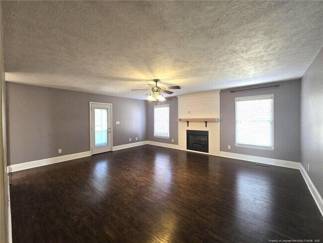 Building Photo - 5544 Bear Creek Cir