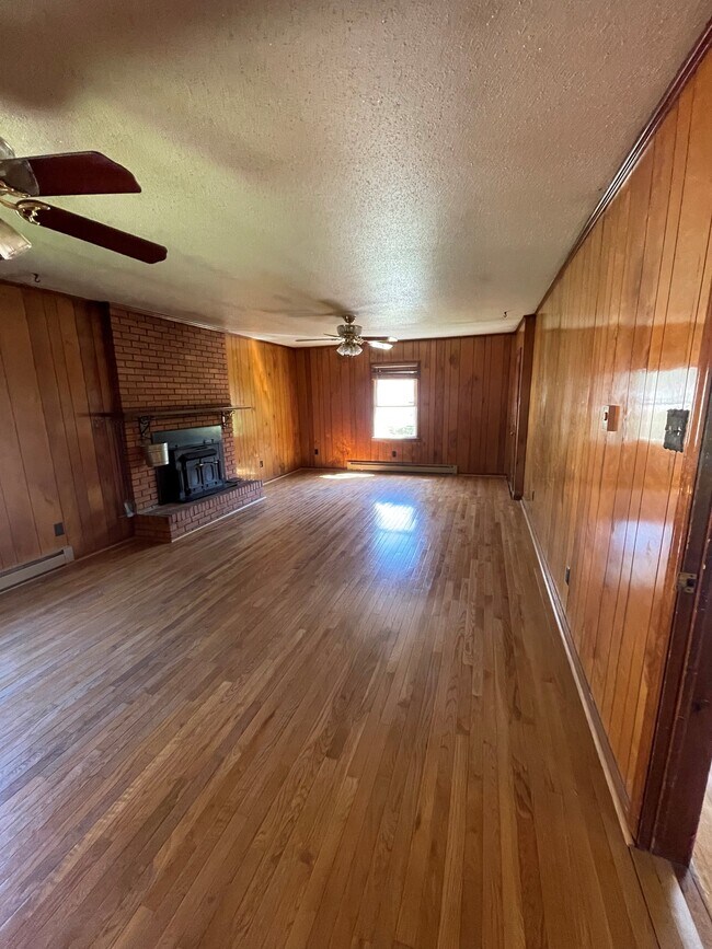 Building Photo - 9 Winston Ave