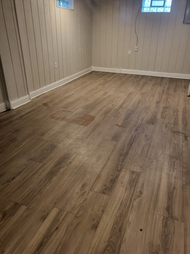 Building Photo - Beautiful two bedroom home minutes from So...