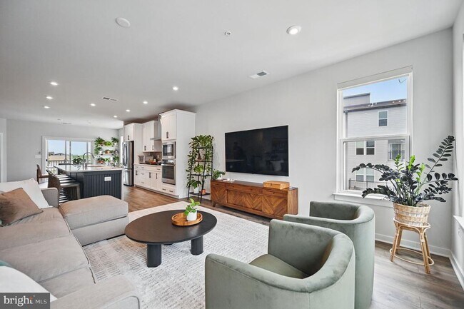 Building Photo - 44623 Wolfhound Sq