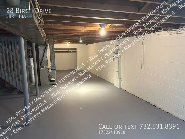Building Photo - 28 Birch Dr