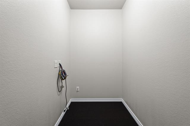 Building Photo - 1810 Sanderlain Ln