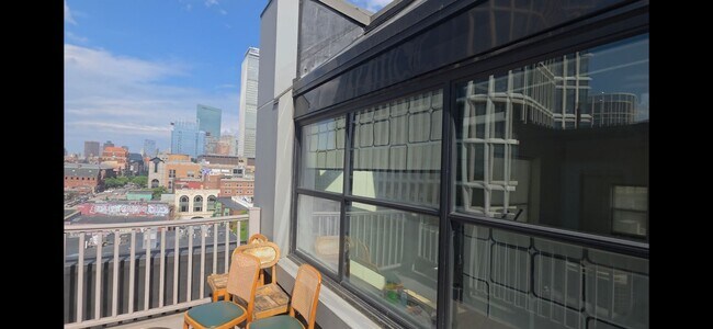 Building Photo - 1126 Boylston St