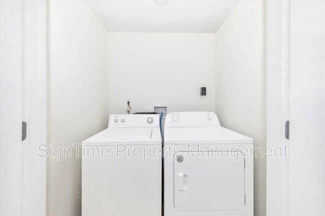 Building Photo - 152 E South St