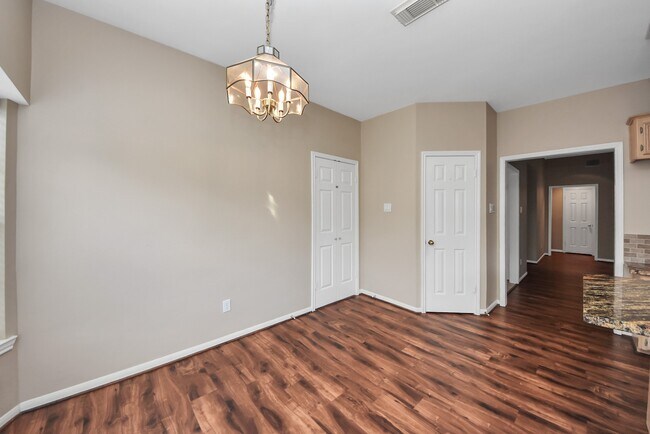Building Photo - 16710 Colony Terrace Dr