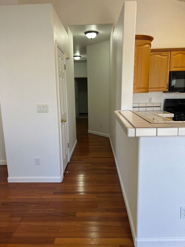 Building Photo - 6247 Ingleston Dr