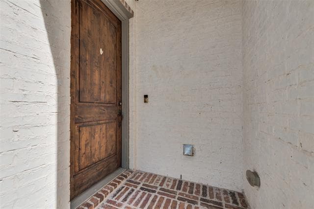 Building Photo - 818 Milton Way