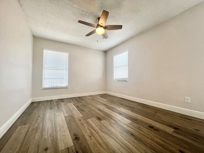 Building Photo - Mystic Gardens 5319-1909