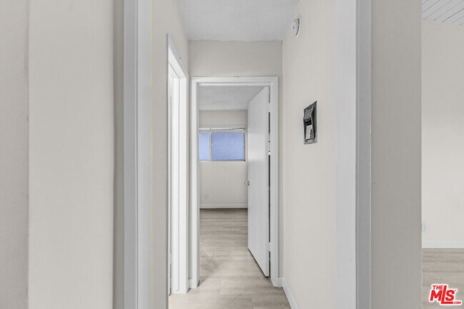 Building Photo - 2637 S Centinela Ave