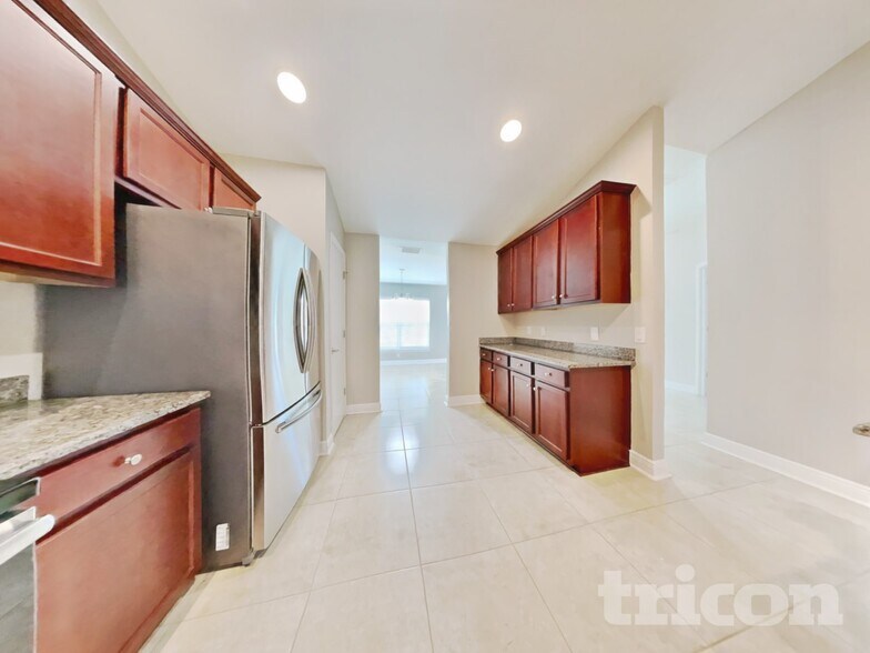 Building Photo - 73 Tucuman St