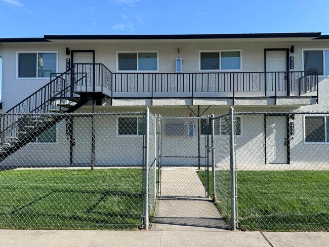 Primary Photo - 2126 N Glenn Ave