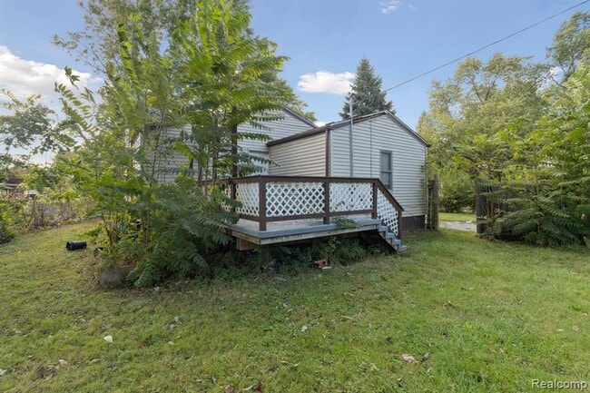 Building Photo - 5315 Edgewood St