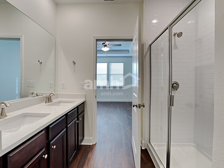 Building Photo - 12306 Paperbark Pl