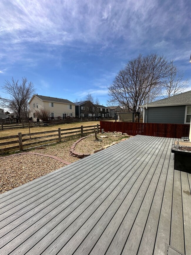 Building Photo - 5 bedroom single family house in Englewood