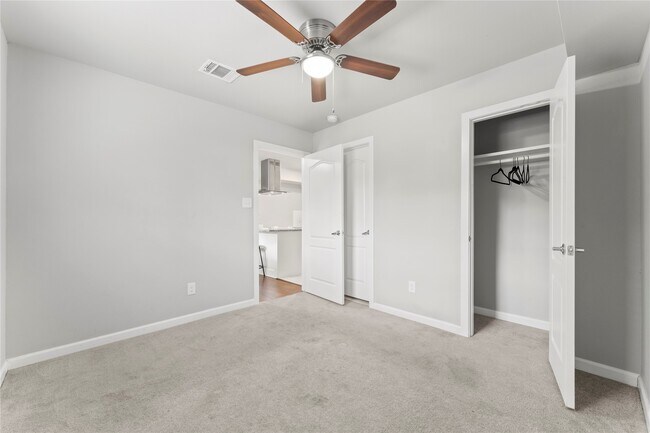 Building Photo - 9130 Vogue Ln