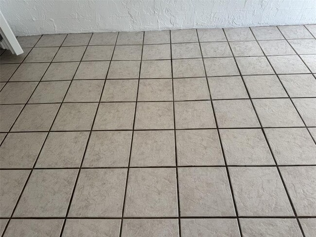 Building Photo - 4109 Nelson Ave