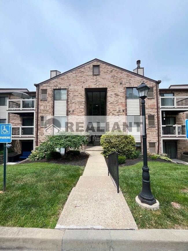 Building Photo - 24 Woodland Hills Dr