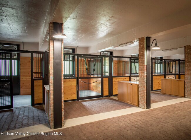 Building Photo - 243 Morton Rd