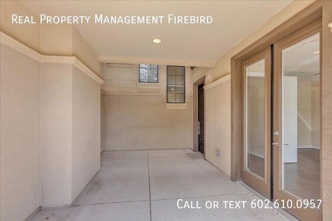 Building Photo - 7297 N Scottsdale Rd