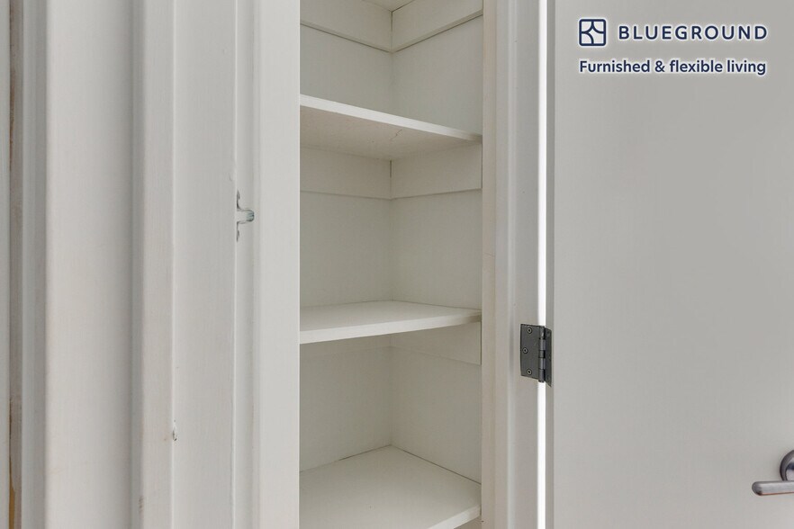 Building Photo - 635 W 42nd St