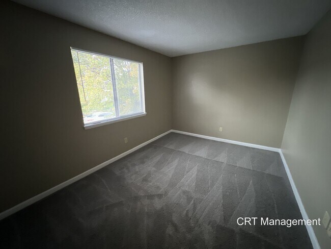 Building Photo - Beautifully Renovated 3-bedroom 2 Bathroom in Robinwood!