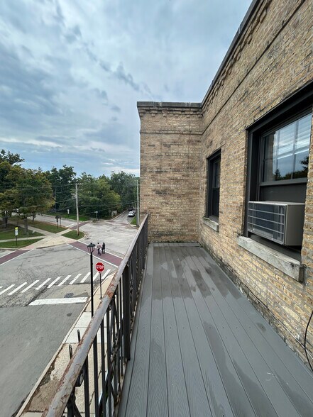 Building Photo - 730 Judson Ave