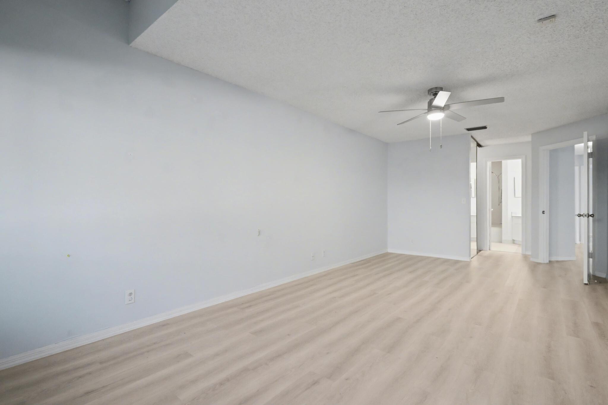 Building Photo - 3351 Emerald Oaks Dr