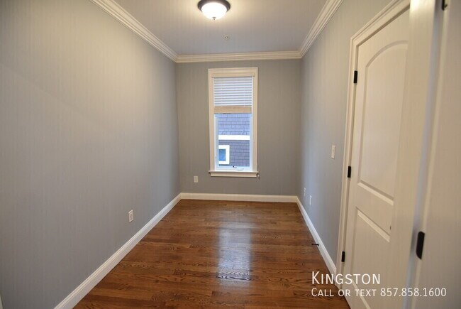 Building Photo - 38 Hyde Park Ave